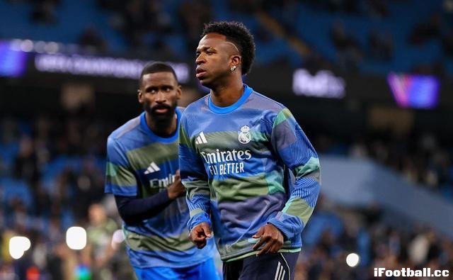 红点套餐+绝杀！皇马双杀曼城晋级八强，多库8.6分难救主